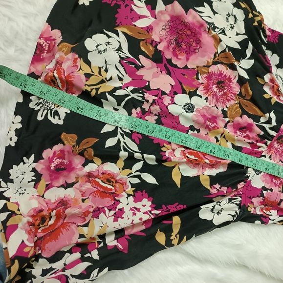 Maxine Of Hollywood Swim Suit - Picture 8 of 15